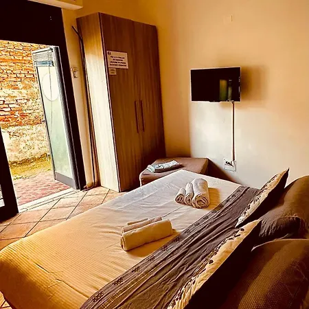 Gæstehus 5 Terre Migliarina 3*